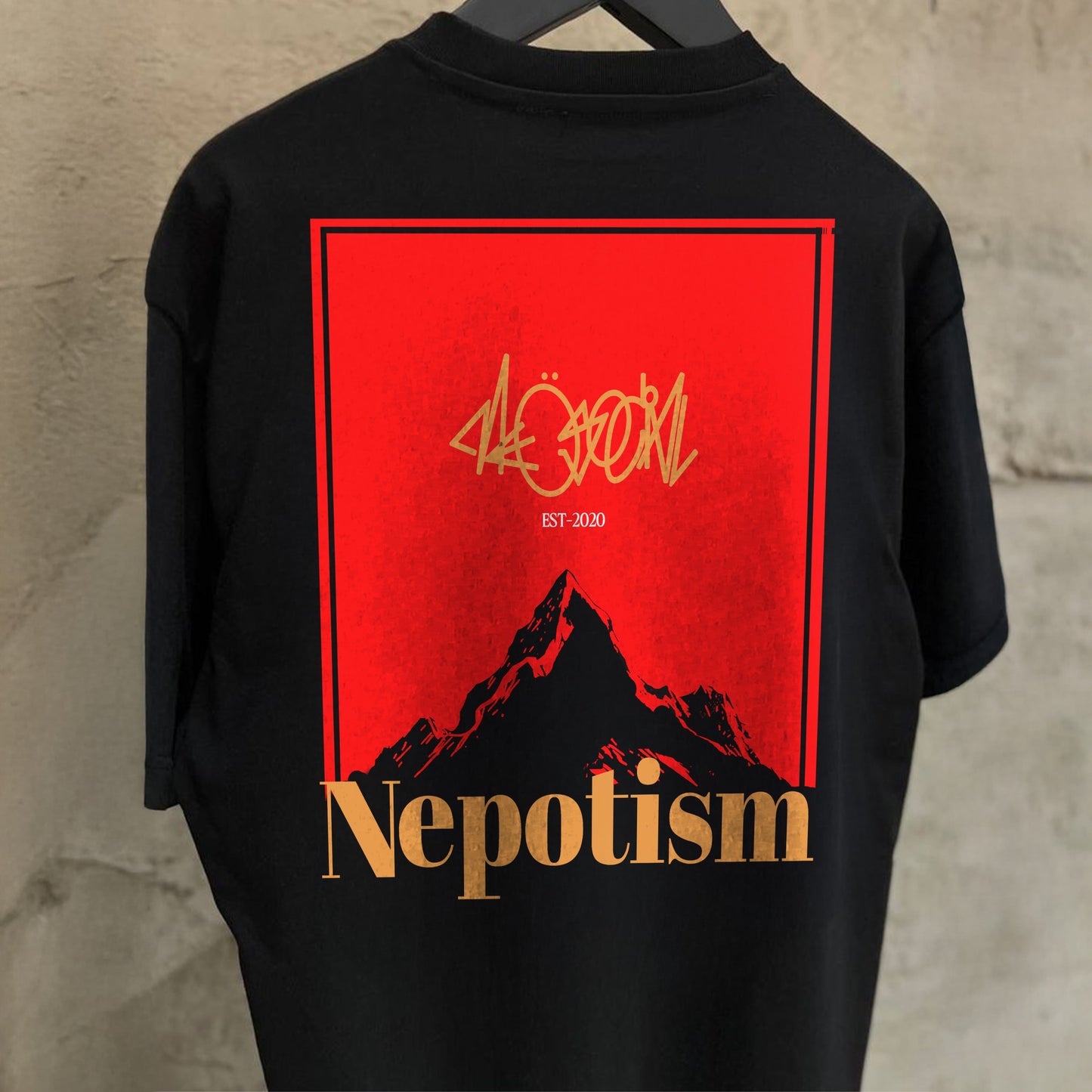 NEPOTISM OVERSIZED FIT TEE.