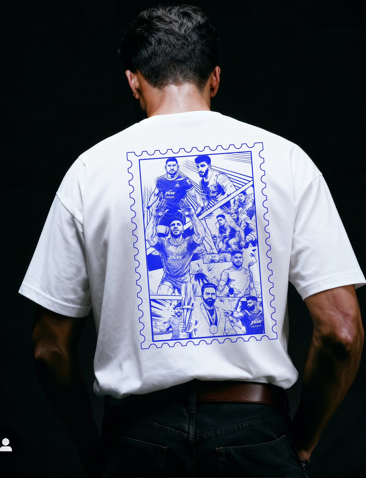 THE TEAM OVERSIZED FIT TSHIRT